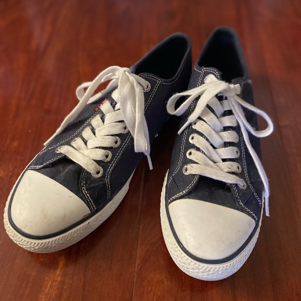 Converse Men’s Levi Strauss Comfort Low Top Casual Sneakers